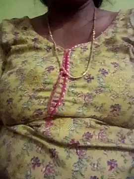 Snapshot of mohini_bhabhi chatting on January 18, 2:15 am mohini bhabhi online show from January 18, 2:15 am