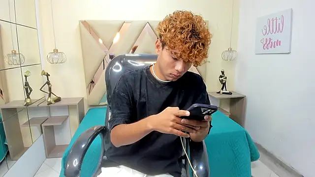 Snapshot of Anyelo_Twink chatting on January 18, 4:11 pm Anyelo Twink online show from January 18, 4:11 pm