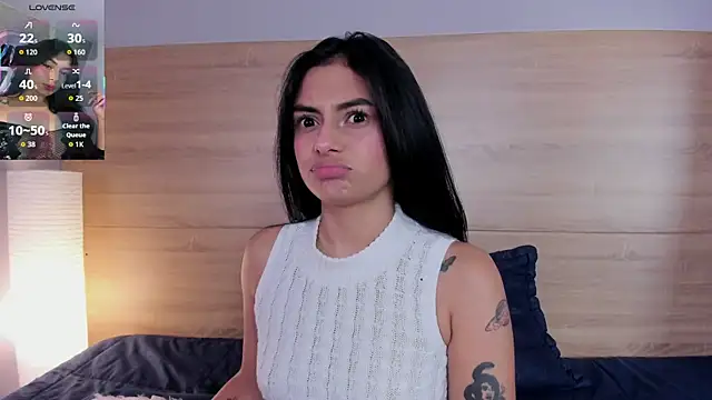 Snapshot of lilith_petit_ chatting on January 17, 1:05 pm lilith petit online show from January 17, 1:05 pm