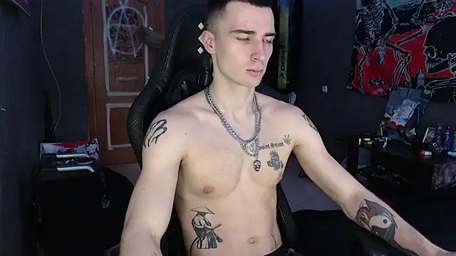 Snapshot of Jack_loveeee chatting on January 15, 10:42 am Jack loveeee online show from January 15, 10:42 am