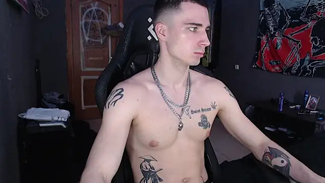 Snapshot of Jack_loveeee chatting on April 11, 8:40 am Jack loveeee online show from April 11, 8:40 am