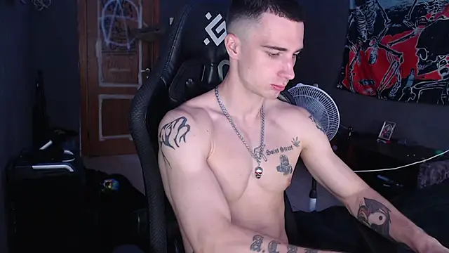 Snapshot of Jack_loveeee chatting on August 9, 10:09 am Jack loveeee online show from August 9, 10:09 am