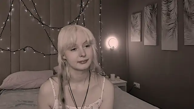 AdeleSilvy online show from February 19, 1:56 am