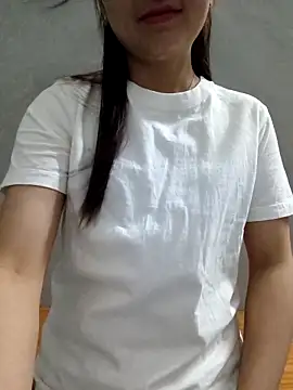 Snapshot of Vanvan68xx chatting on April 20, 9:38 pm Vanvan68xx online show from April 20, 9:38 pm