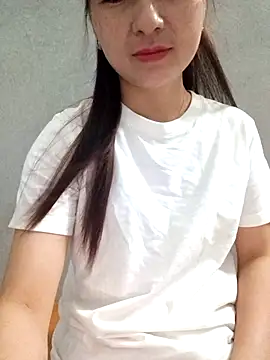 Snapshot of Vanvan68xx chatting on April 23, 10:23 pm Vanvan68xx online show from April 23, 10:23 pm