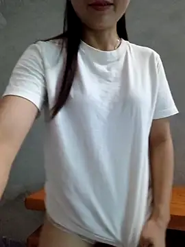 Snapshot of Vanvan68xx chatting on April 27, 9:40 am Vanvan68xx online show from April 27, 9:40 am