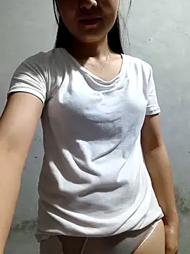 Snapshot of Vanvan68xx chatting on April 28, 8:36 pm Vanvan68xx online show from April 28, 8:36 pm