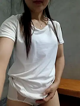 Snapshot of Vanvan68xx chatting on May 11, 10:51 pm Vanvan68xx online show from May 11, 10:51 pm