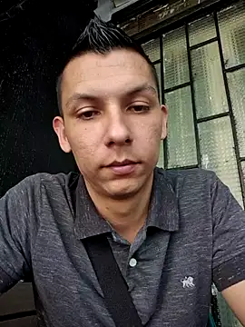 Snapshot of Andres_storm chatting on March 7, 3:09 pm Andres storm online show from March 7, 3:09 pm