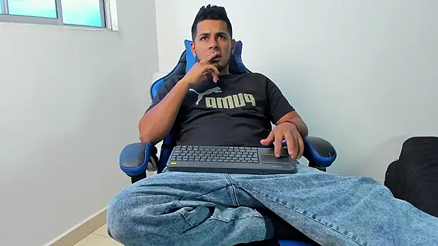 Kiltrohot online show from January 31, 10:52 pm