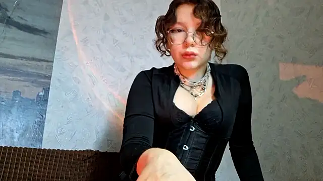 aIexobedient online show from February 2, 8:46 am