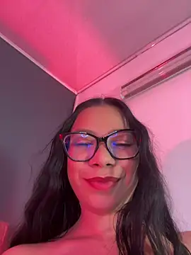 Little Lexyy online show from July 7, 6:47 am