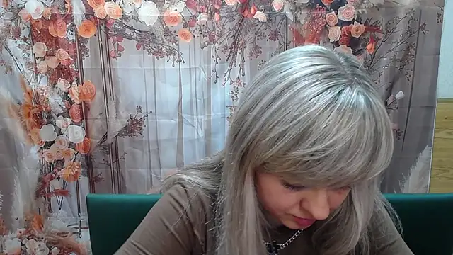 VeronicaSvitt online show from April 8, 12:49 pm