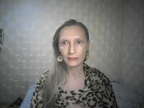 Snapshot of Averinona chatting on March 27, 4:40 pm Averinona online show from March 27, 4:40 pm