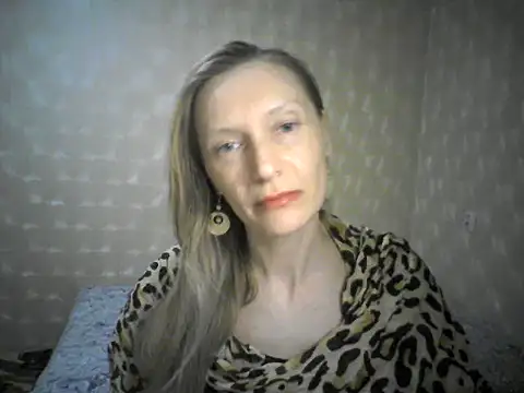 Snapshot of Averinona chatting on March 28, 5:01 pm Averinona online show from March 28, 5:01 pm