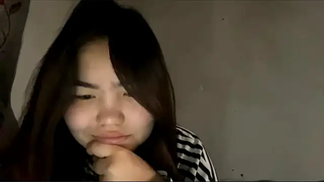 Snapshot of MollyAsian chatting on January 16, 5:22 am MollyAsian online show from January 16, 5:22 am