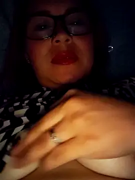 Snapshot of THALASSA_DIOSA chatting on April 22, 2:47 am THALASSA DIOSA online show from April 22, 2:47 am