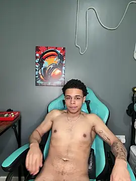 Snapshot of l-laross chatting on January 18, 5:06 pm l-laross online show from January 18, 5:06 pm