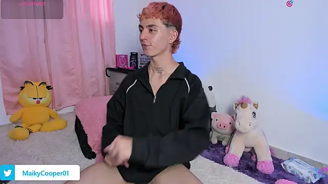 Maiky Cooper01 online show from March 6, 10:17 pm