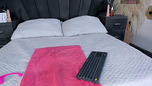 ElviraRosse1 online show from February 12, 12:22 pm