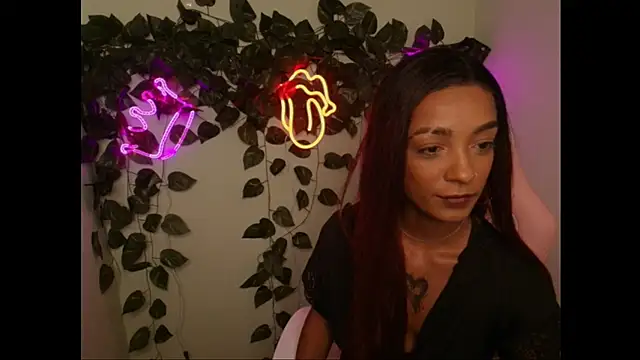 Lisa Sutton online show from February 10, 8:13 pm