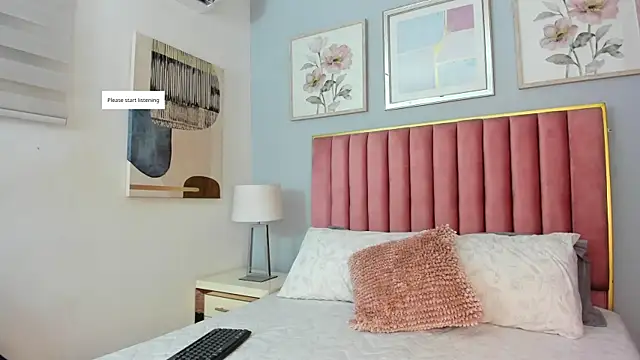 LiaRouse 1 online show from February 4, 7:09 pm