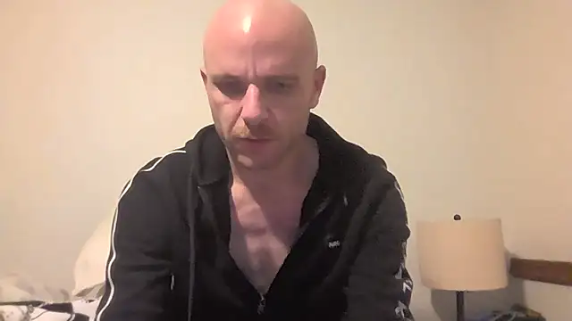 FrankieFuckMe online show from February 1, 8:35 am