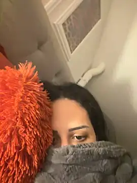 Snapshot of nouvhitta chatting on January 17, 1:54 am nouvhitta online show from January 17, 1:54 am