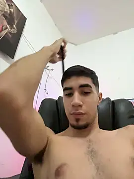 Snapshot of stev_sexyboy chatting on January 16, 5:22 am stev sexyboy online show from January 16, 5:22 am