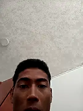 Snapshot of CrIs1dtian3 chatting on January 14, 3:28 pm CrIs1dtian3 online show from January 14, 3:28 pm