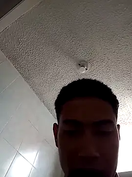 Snapshot of CrIs1dtian3 chatting on February 13, 2:46 pm CrIs1dtian3 online show from February 13, 2:46 pm