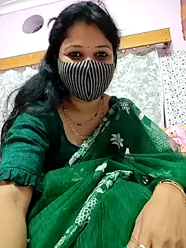 Priyaji7575 online show from February 22, 11:09 am