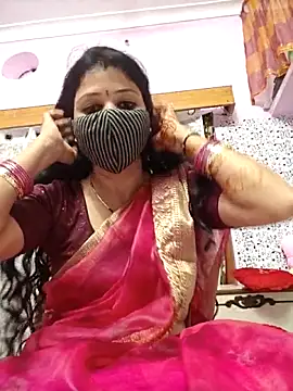 Priyaji7575 online show from March 21, 9:47 am