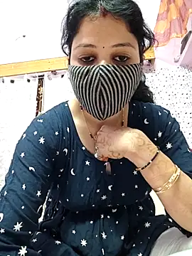 Priyaji7575 online show from March 26, 7:25 am