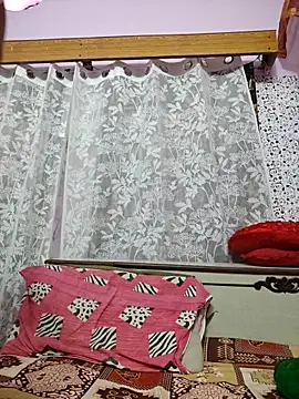 Priyaji7575 online show from March 31, 7:42 am