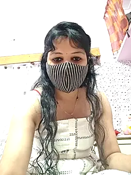 Priyaji7575 online show from April 1, 7:31 am