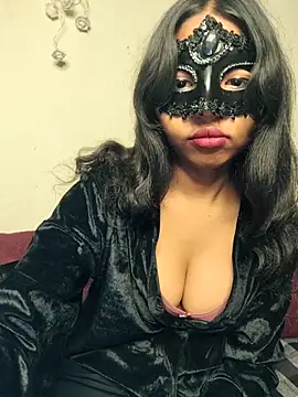 Snapshot of Riya_Atom_Bomb chatting on February 21, 8:43 pm Riya Atom Bomb online show from February 21, 8:43 pm