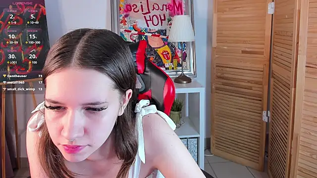 Snapshot of MollysMiawko chatting on February 5, 2:43 pm MollysMiawko online show from February 5, 2:43 pm