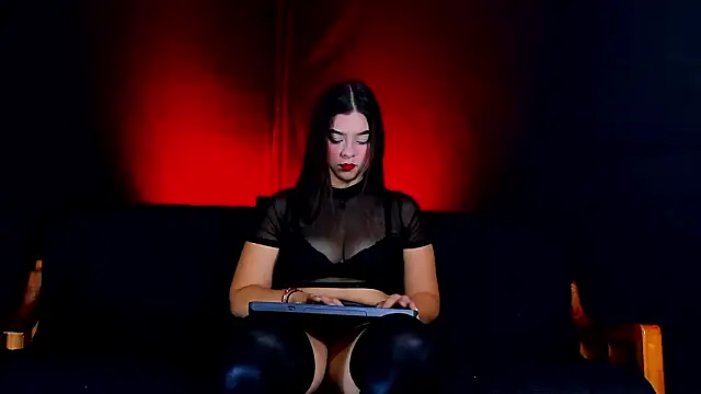 JessicaStones online show from February 2, 7:01 pm