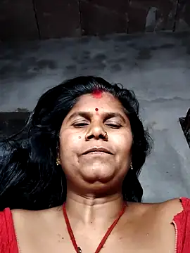 Hot di97 online show from May 1, 2:21 pm