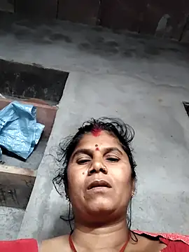 Hot di97 online show from May 6, 9:31 pm