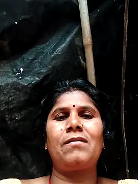 Hot di97 online show from May 9, 1:22 am