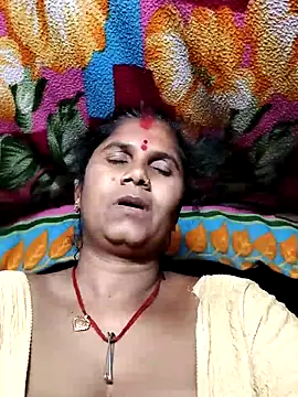 Hot di97 online show from May 11, 4:04 pm