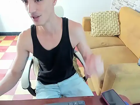 Snapshot of felipe_colinss chatting on March 21, 12:32 pm felipe colinss online show from March 21, 12:32 pm