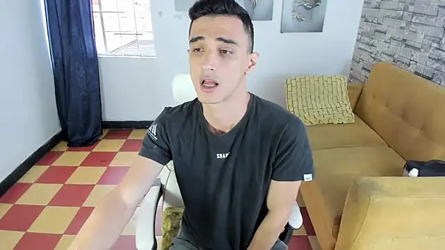 Snapshot of felipe_colinss chatting on March 27, 12:16 pm felipe colinss online show from March 27, 12:16 pm