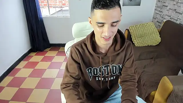 felipe colinss online show from April 25, 12:30 pm