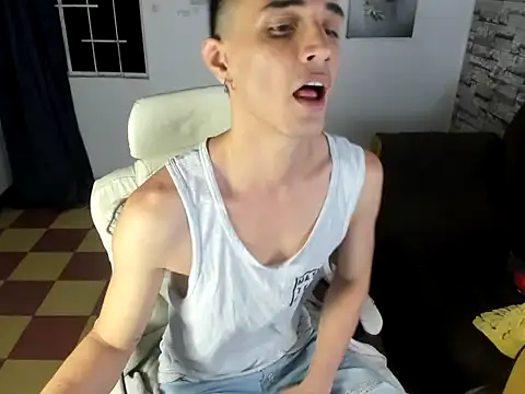 felipe colinss online show from June 30, 2:12 am