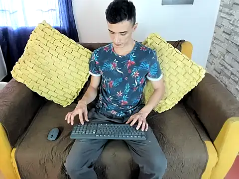 felipe colinss online show from July 5, 12:23 pm