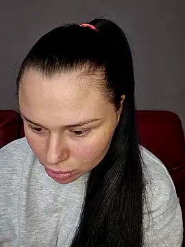 9Alice online show from February 7, 5:38 pm