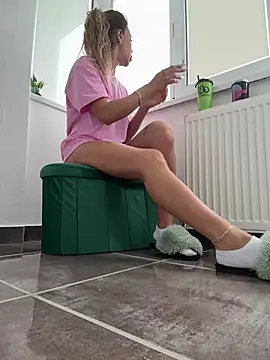 Missolevelvet online show from March 24, 9:25 am